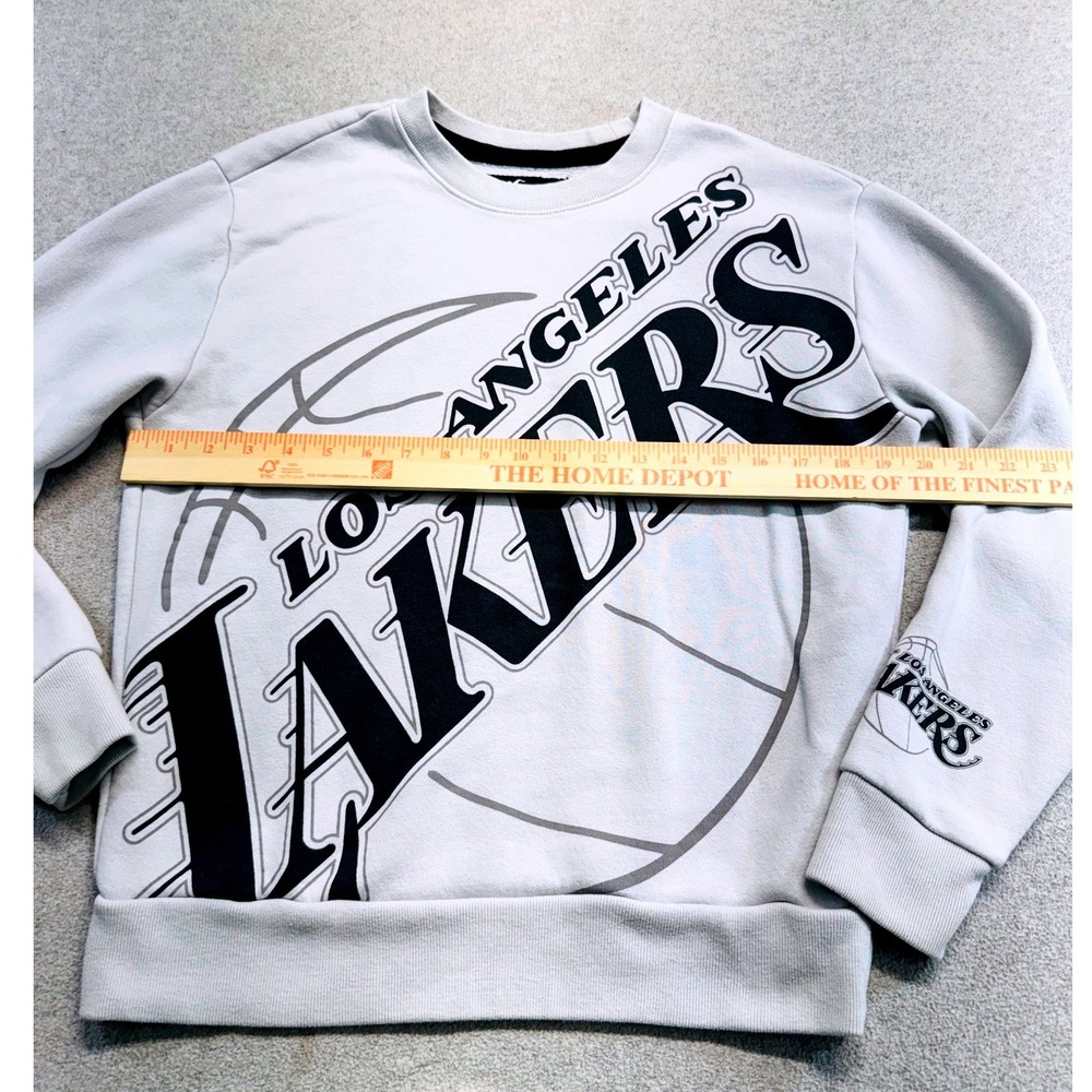 Hollister x NBA Los Angeles Lakers Sweatshirt Mens XS Big Logo Crewneck Gray - Picture 7 of 11
